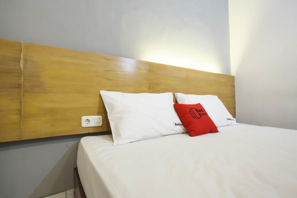 Hotel Reddoorz Near Juanda Airport T1 Brebek Exteriér fotografie