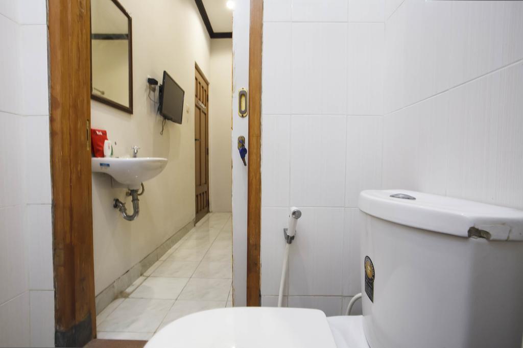 Hotel Reddoorz Near Juanda Airport T1 Brebek Exteriér fotografie