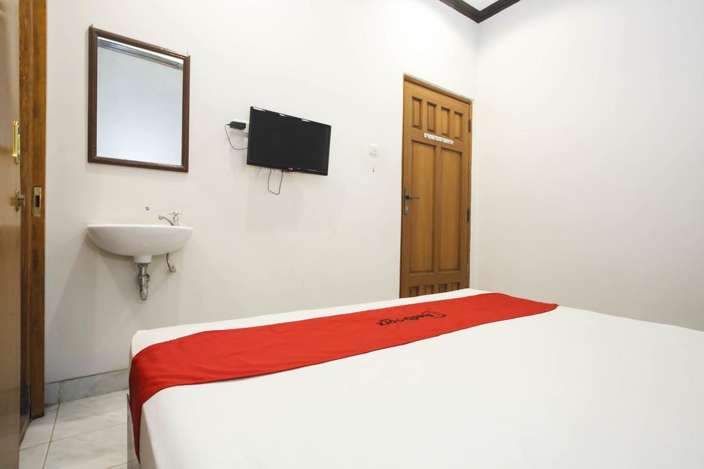 Hotel Reddoorz Near Juanda Airport T1 Brebek Exteriér fotografie