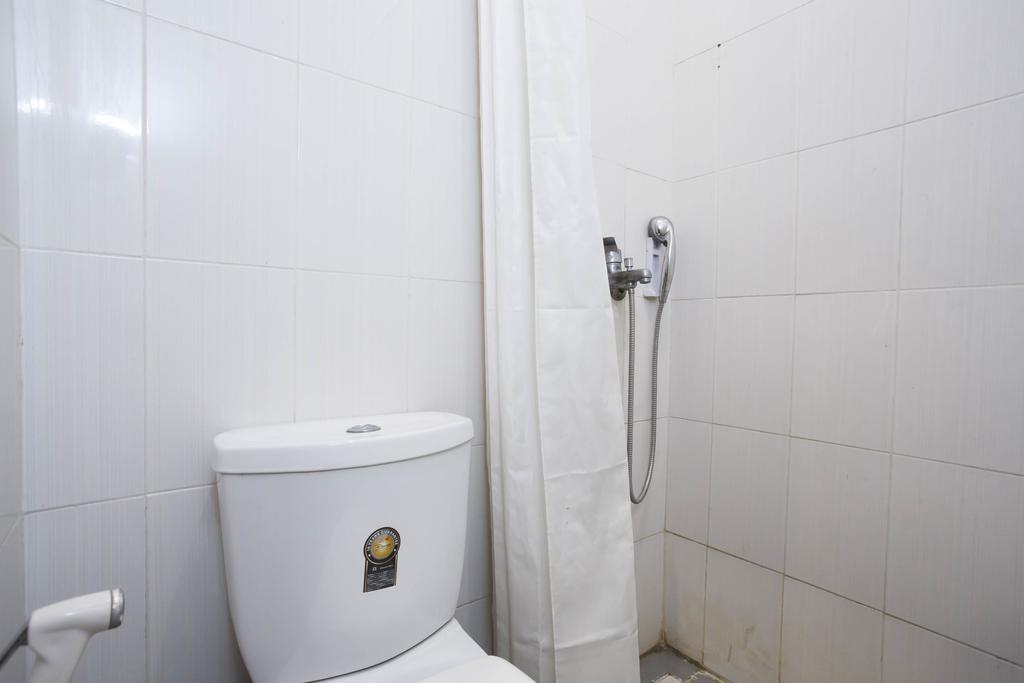 Hotel Reddoorz Near Juanda Airport T1 Brebek Exteriér fotografie